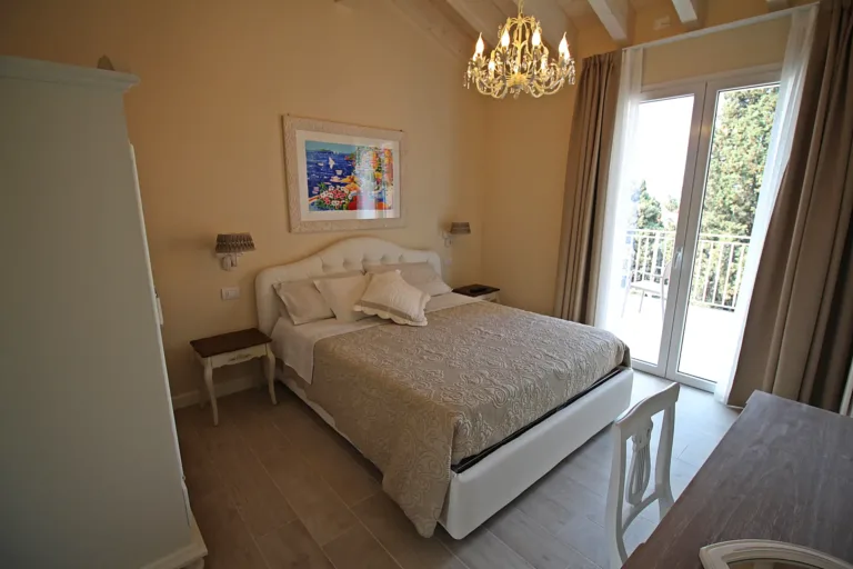 Camera Beige La Fiaba Sirmione